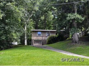 8 EASTCREST DRIVE