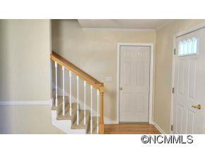 19 Westmont Drive - Photo 4