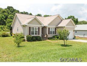 25 Village St - Photo 2