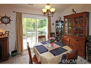 25 Village St - Photo 4