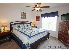 25 Village St - Photo 9