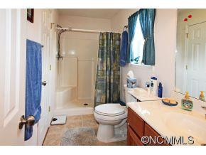 25 Village St - Photo 10