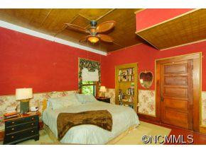 22 & 26 Woodbend Lane - Photo 11
