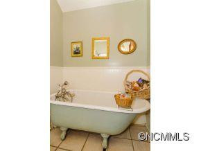 22 & 26 Woodbend Lane - Photo 12