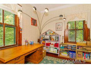 22 & 26 Woodbend Lane - Photo 13