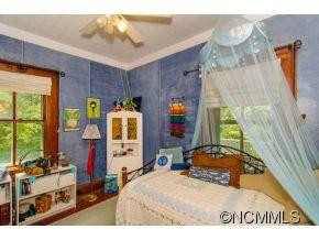 22 & 26 Woodbend Lane - Photo 17