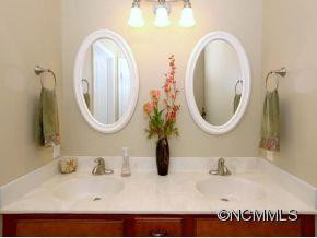 142 WOODBURN DRIVE - Photo 13