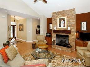 142 WOODBURN DRIVE - Photo 4