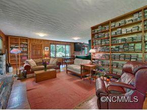 601 Locust Grove Drive - Photo 3