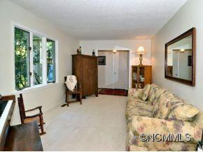 65 SLEEPY HOLLOW DR - Photo 2