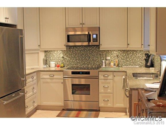 214 Mansfield Street - Photo 2