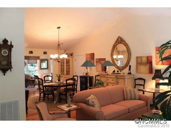 214 Mansfield Street - Photo 3