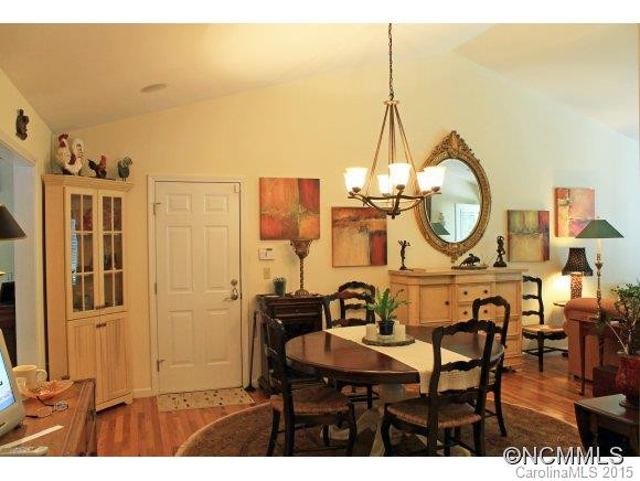 214 Mansfield Street - Photo 4