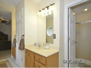 28 MEADOW BROOK DRIVE - Photo 13