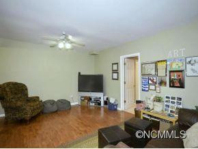 28 MEADOW BROOK DRIVE - Photo 19