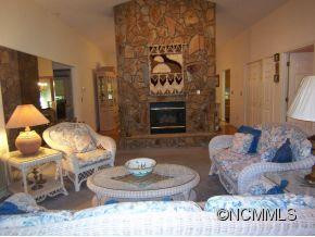 1011 Carousel Lane - Photo 2