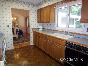 1011 Carousel Lane - Photo 7