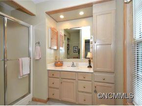 224 LAUREL PARK PLACE - Photo 9