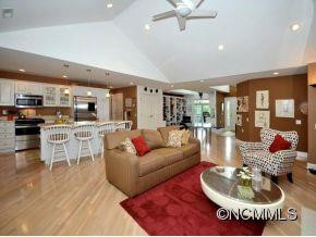 2503 CARRIAGE FALLS COURT - Photo 5