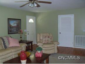 27 Ellistone Ct - Photo 2