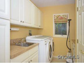 289 ROBERTS DRIVE - Photo 14
