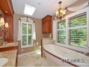 289 ROBERTS DRIVE - Photo 17