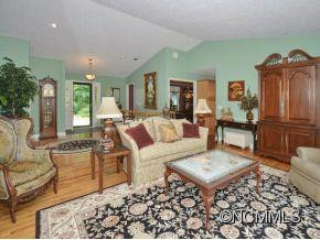 289 ROBERTS DRIVE - Photo 5