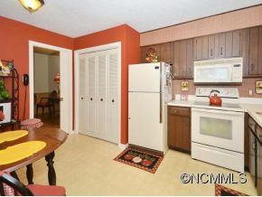 54 LAURELWOOD CIR W UNIT 21 - Photo 7
