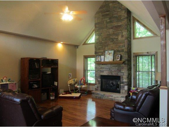 219 Daniel Drive - Photo 2