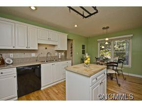 9 Twin Lakes Drive - Photo 3