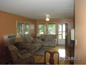 528 Westwood Circle - Photo 2