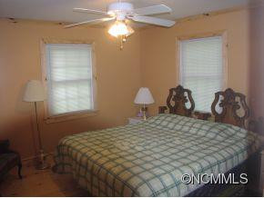 528 Westwood Circle - Photo 3