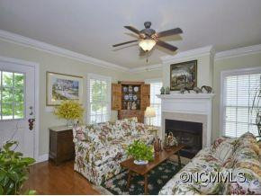 134 WHITE ASH DRIVE E. - Photo 3