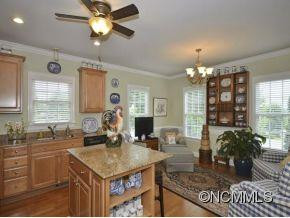 134 WHITE ASH DRIVE E. - Photo 6