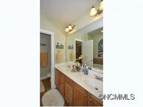 134 WHITE ASH DRIVE E. - Photo 8