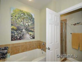 134 WHITE ASH DRIVE E. - Photo 9