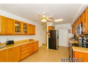 523 Oak Grove Road - Photo 11