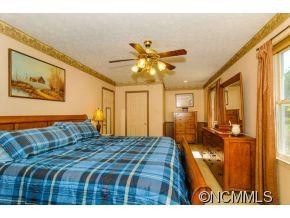 523 Oak Grove Road - Photo 16