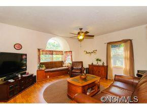 523 Oak Grove Road - Photo 4