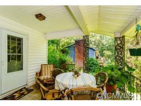 70 English Drive - Photo 2