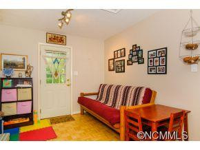 70 English Drive - Photo 13