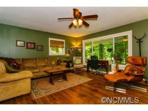 70 English Drive - Photo 3