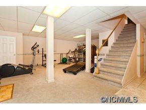 11 MAPLE LEAF DR - Photo 16