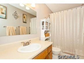 11 MAPLE LEAF DR - Photo 17