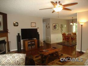 11 MAPLE LEAF DR - Photo 22