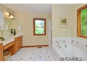 358 Sondley Drive - Photo 10