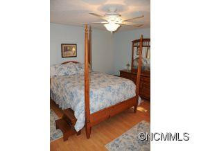 896 Indian Hill Road - Photo 15
