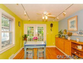 25 Eola Avenue - Photo 11