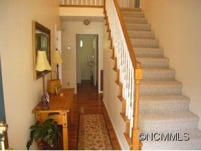 3 LEISURE COURT - Photo 4