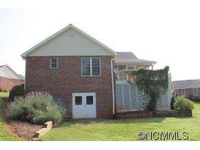 140 Memphis Way - Photo 2